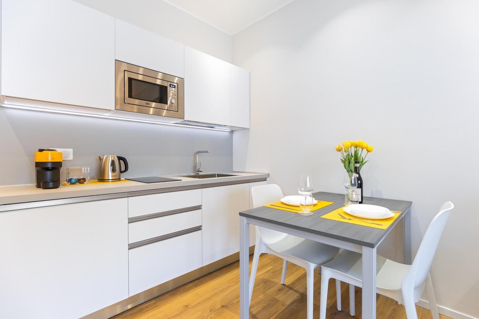 C8 Apartments 阿斯蒂 外观 照片
