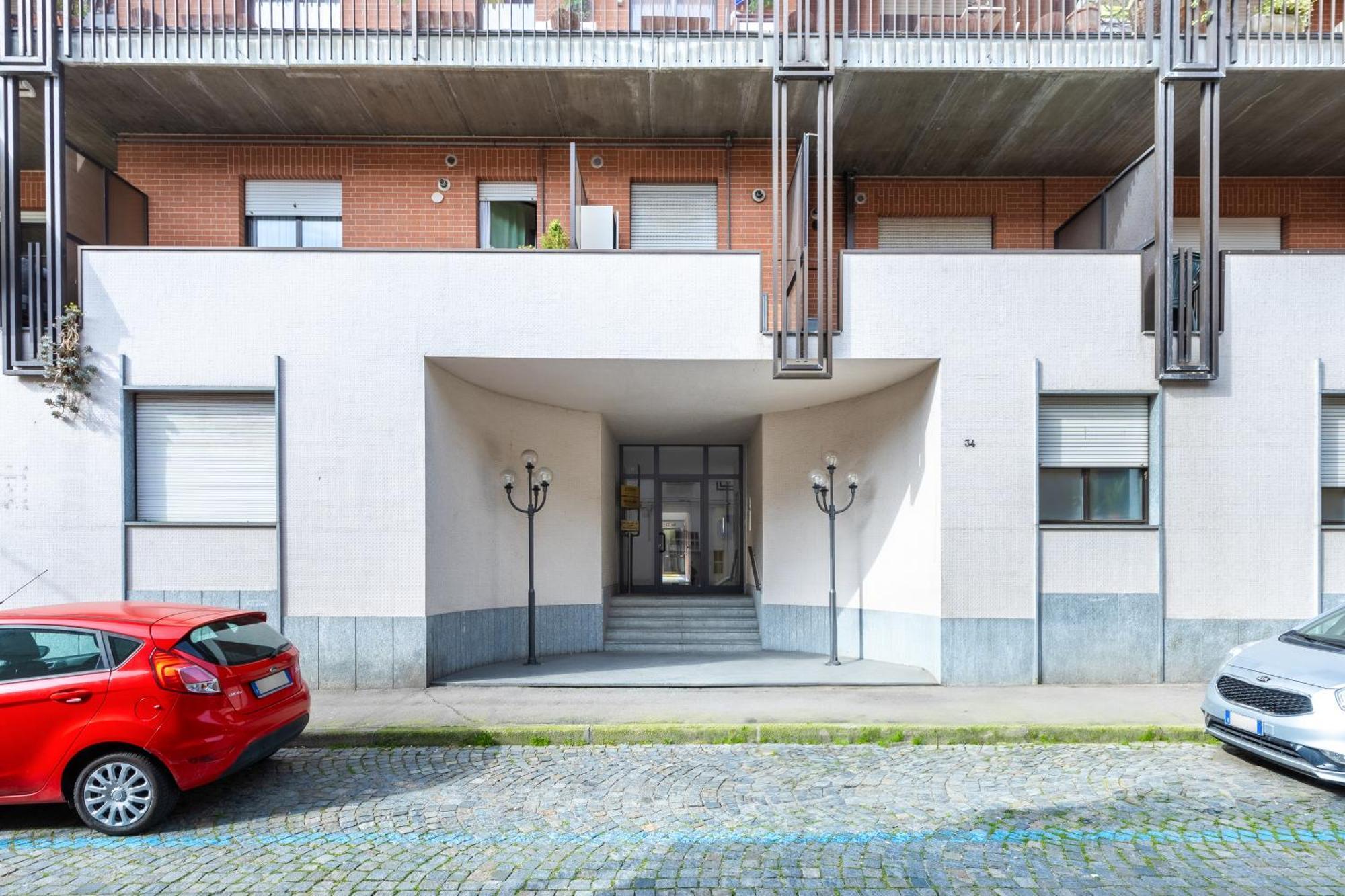 C8 Apartments 阿斯蒂 外观 照片